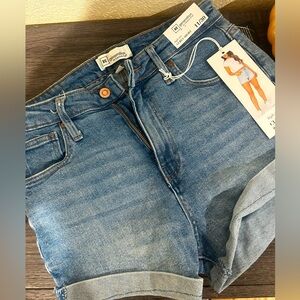 RE generation by celebrity pink High Rise Curvy Shorts